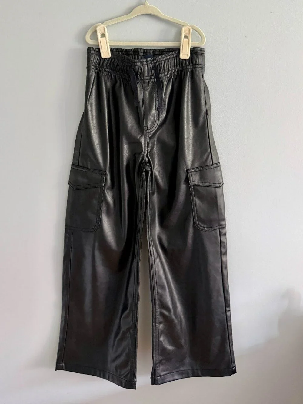 NWT Gap Faux Leather Wide Leg Cargo Pull-On Pants Black Kids M 8